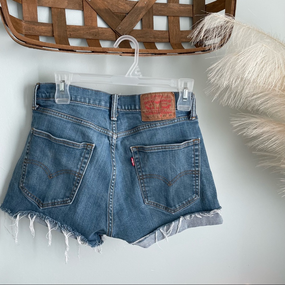 Levi Shorts DIY Cut 505